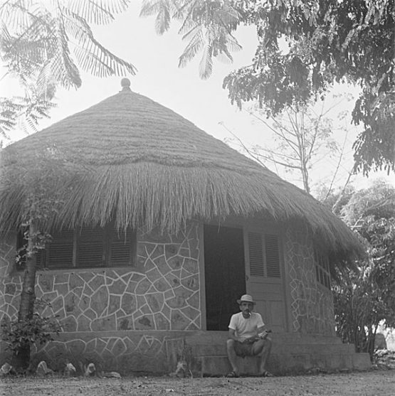 JT au Campement du Buffle Noir, Cameroun, 1961