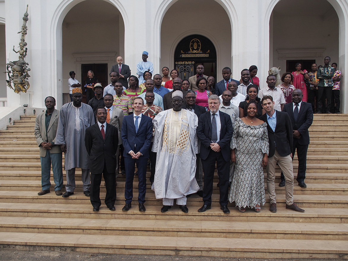 Cérémonie officielle de transmission des images numérisées du FPCJT a eu lieu au Musée National des Arts et de la Culture de Yaoundé le 17 mars 2017